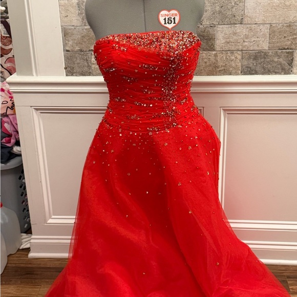 Alyce Dresses & Skirts - Strapless Red Beaded Prom Gown